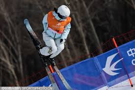 多个方面的 多个方面的